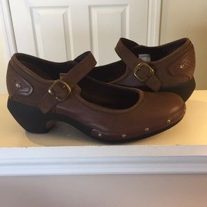 PRICE DROP Merrell leather Mary Janes, Size 10.5